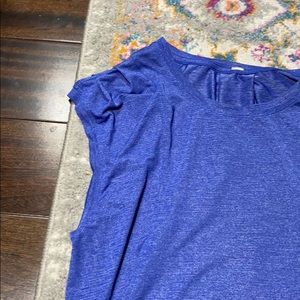 Lululemon cap sleeve tee, size 6